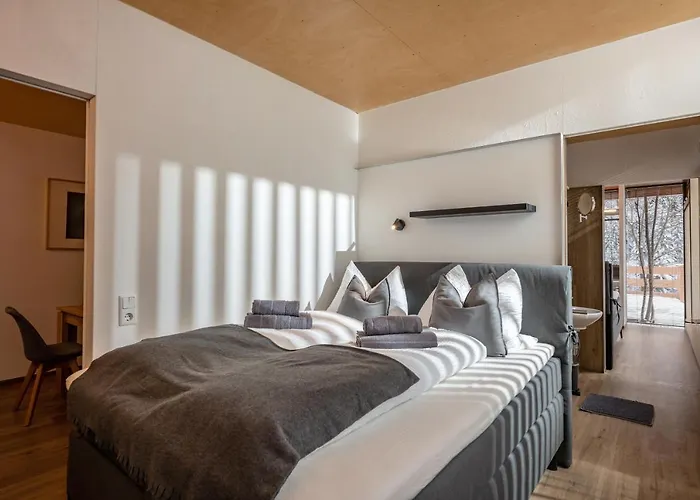 Emma's * جيرلوس